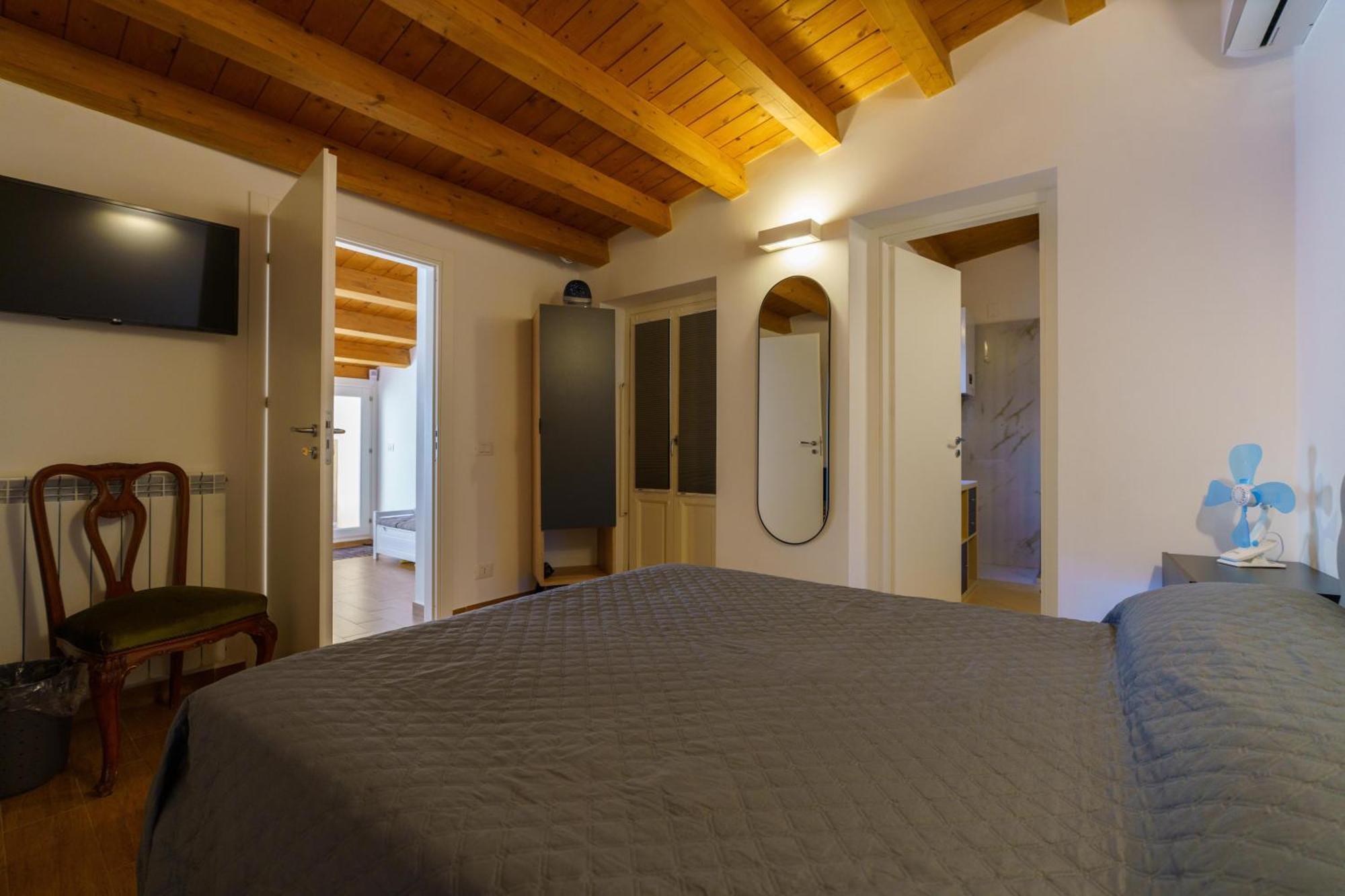 Maquedino Holiday Home & Terrace - Cozy Central Loft Palermo Kültér fotó