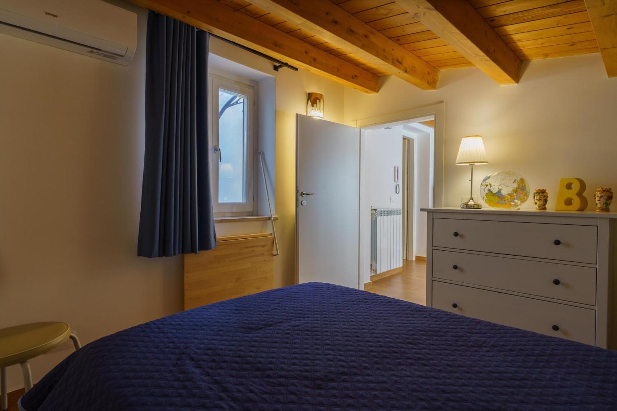 Maquedino Holiday Home & Terrace - Cozy Central Loft Palermo Kültér fotó